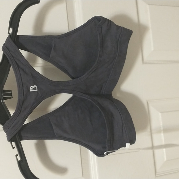 Buffbunny confidential sports bra- top secret size m. - Picture 4 of 4